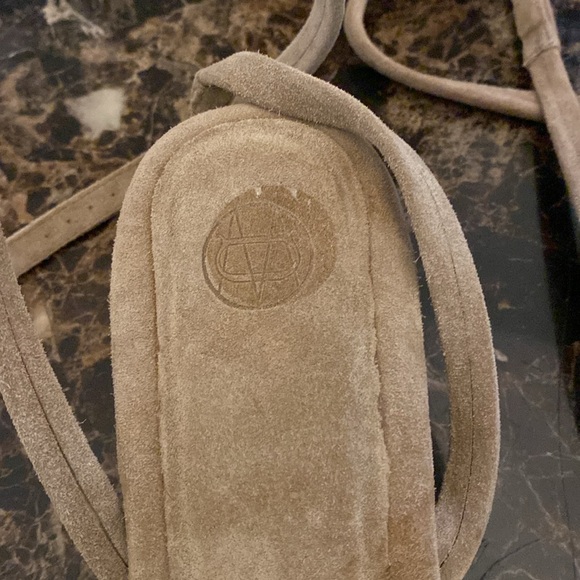 Massimo Dutti Beige Suede Block Heel Sandals With Ankle Strap size 39/7 - Picture 4 of 8